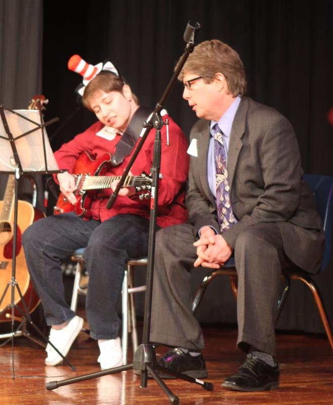 Musical showcase guitar