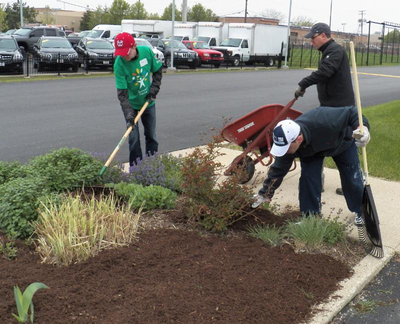 Comcast Cares Day Mulch