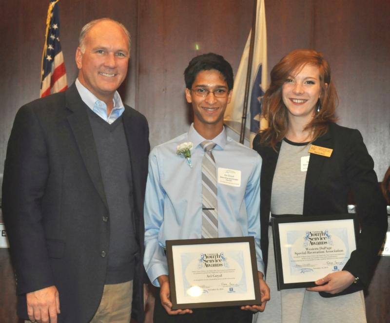 Avi Goyal receives award