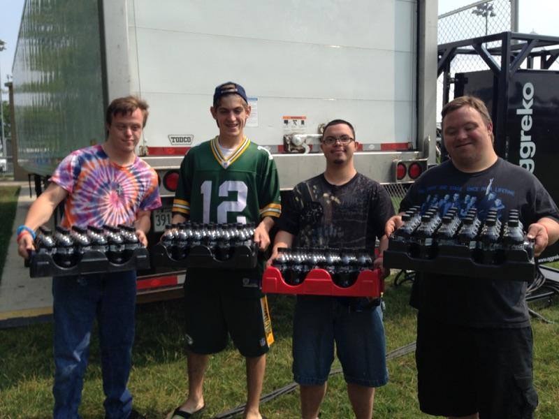 Rec & Roll carrying soft drinks