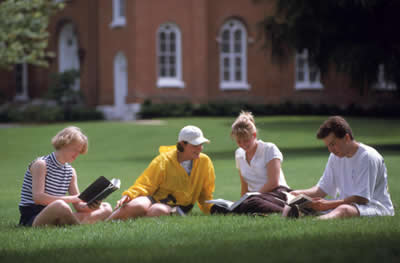 campus-studying.jpg