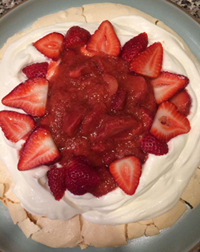 strawberry pavlova