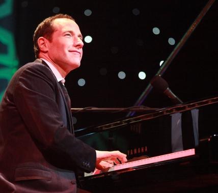 Jim Brickman at the piano