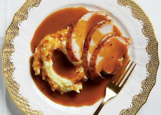 plate with turkey, mashed potatoes and gravy