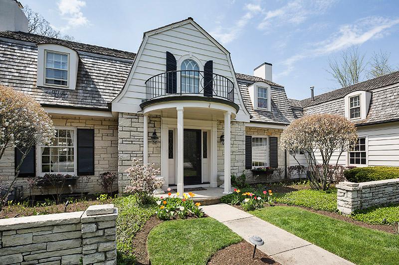 1091 W Deerpath