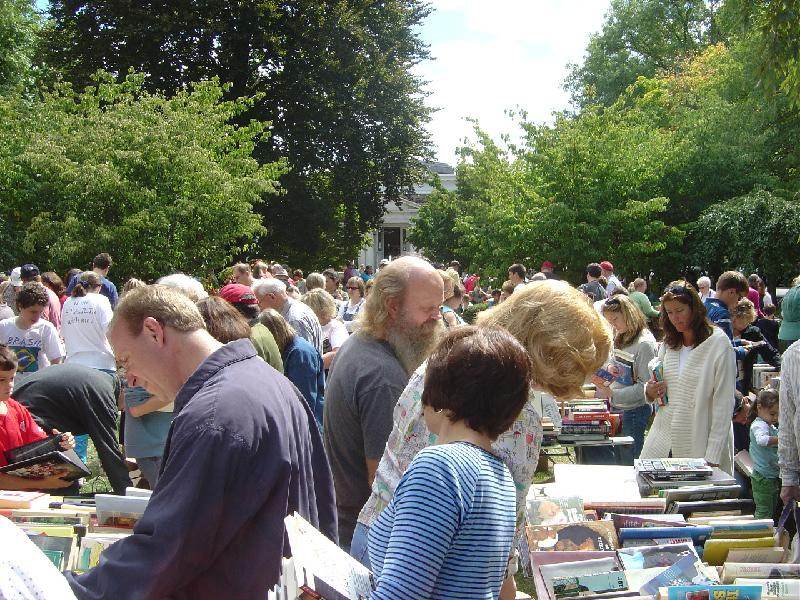 book sale picture