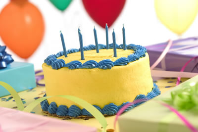 yellow-bday-cake.jpg