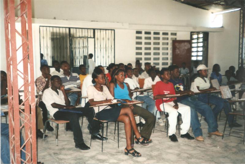 English students in the meeting room on the third floor.