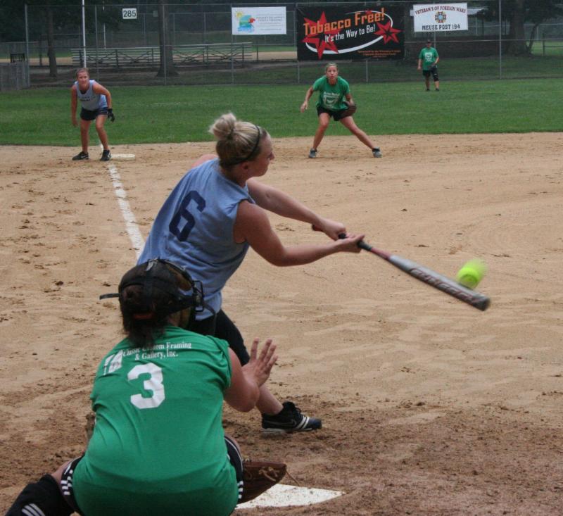 women's softball