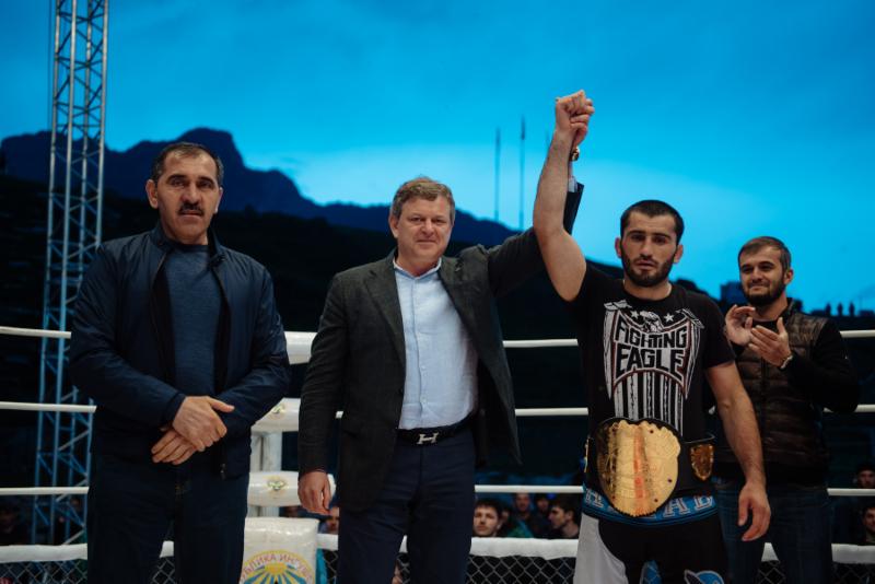 e93a3506 0192 427d a31a f3c477c9e889