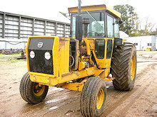 RECEIVED FOR WRECKING (COROWA)! Chamberlain® 4280 Tractor