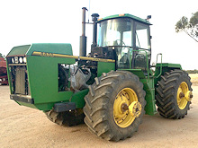 RECEIVED FOR WRECKING (NORTHAM)! John Deere 8870 Tractor