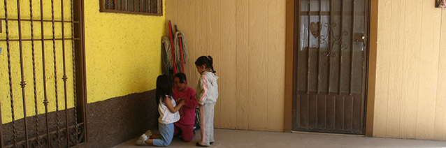 Three Little Girls_ Juarez_ Mexico_ 2009. CAC archives.