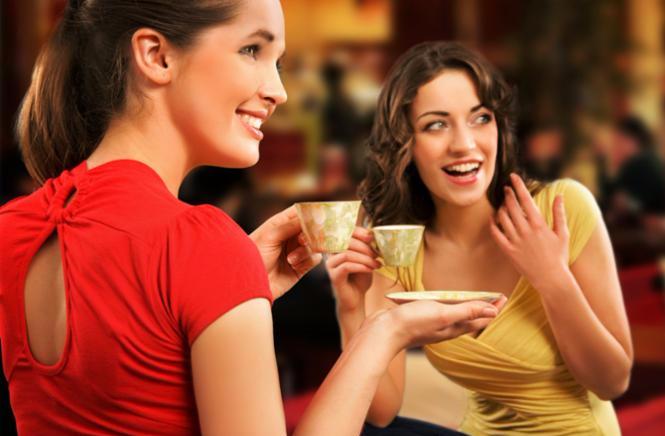 woman_chatting_coffee.jpg