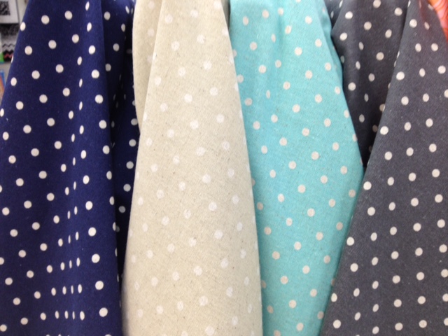 linen mochi dots