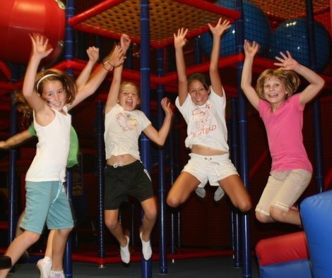 Spring Fling Temple Shaaray Tefila