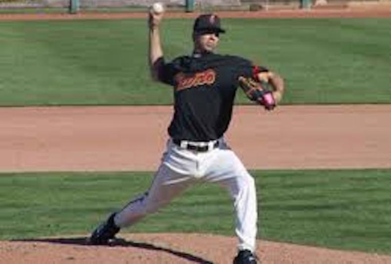 Giants pitcher Rafael Rigueiro