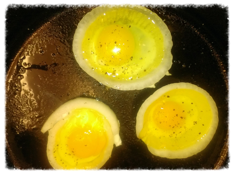 eggs in onion rings