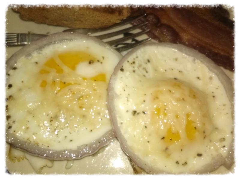 eggs in onion rings