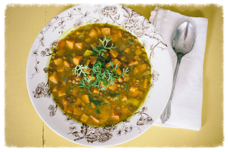 curried lentil sweet potato soup