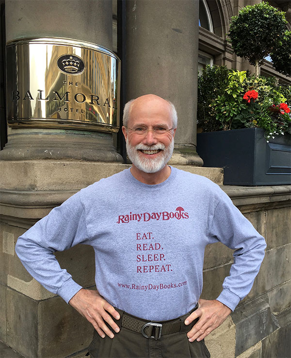 Roger wearing his Rainy Day Books T-Shirt 07012016