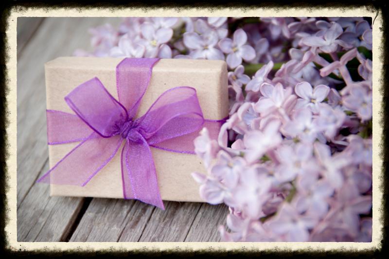 gift_box_lilacs.jpg