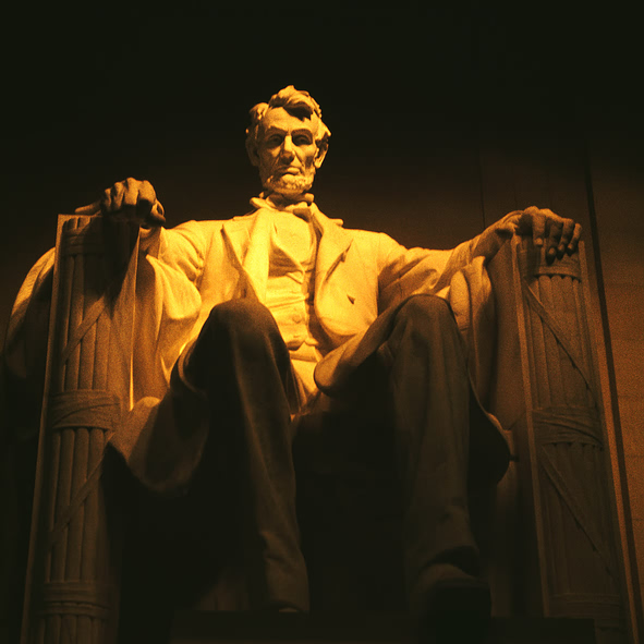 lincoln-statue.jpg