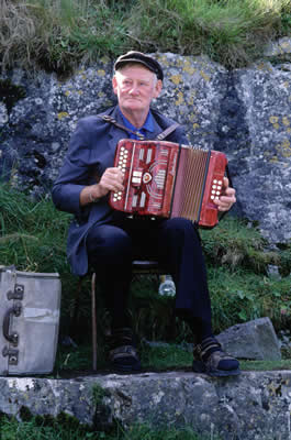 elder-acccordian-player.jpg
