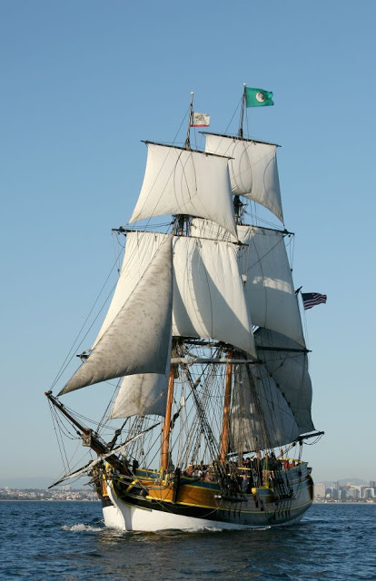 Lady Washington Returning to Port