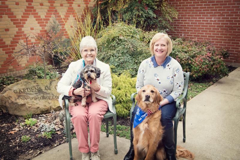 Pet therapy volunteers