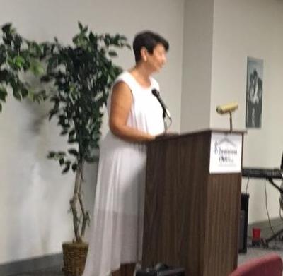 Hospice volunteer Mary Wolk