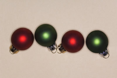 xmas-ornaments.jpg